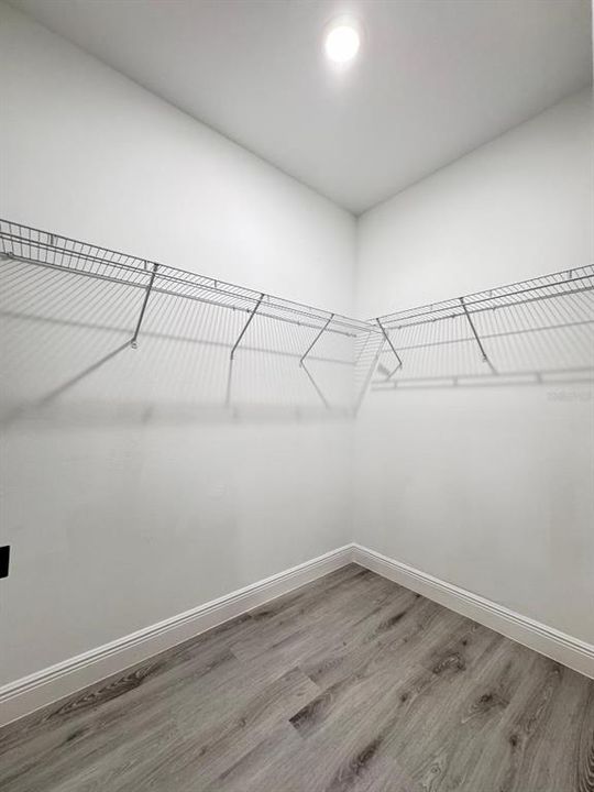 В аренду: $1,995 (4 спален, 2 ванн, 1637 Квадратных фут)