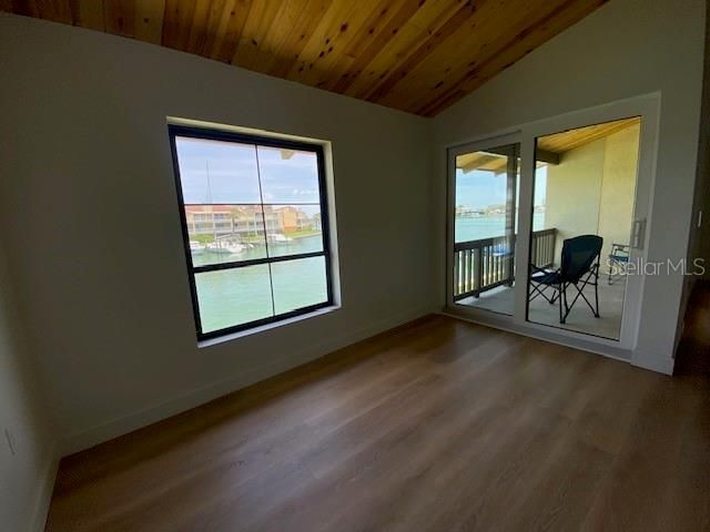 В аренду: $2,400 (2 спален, 1 ванн, 1010 Квадратных фут)