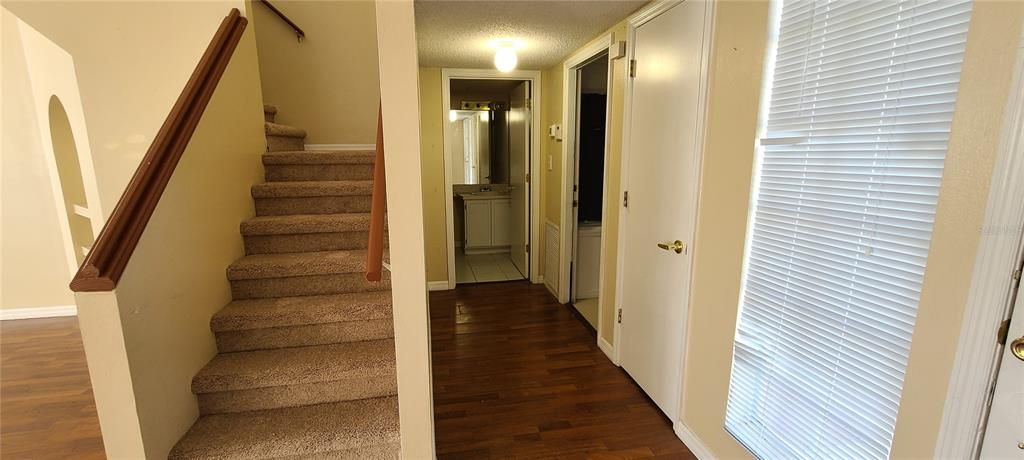 В аренду: $2,400 (4 спален, 2 ванн, 1664 Квадратных фут)