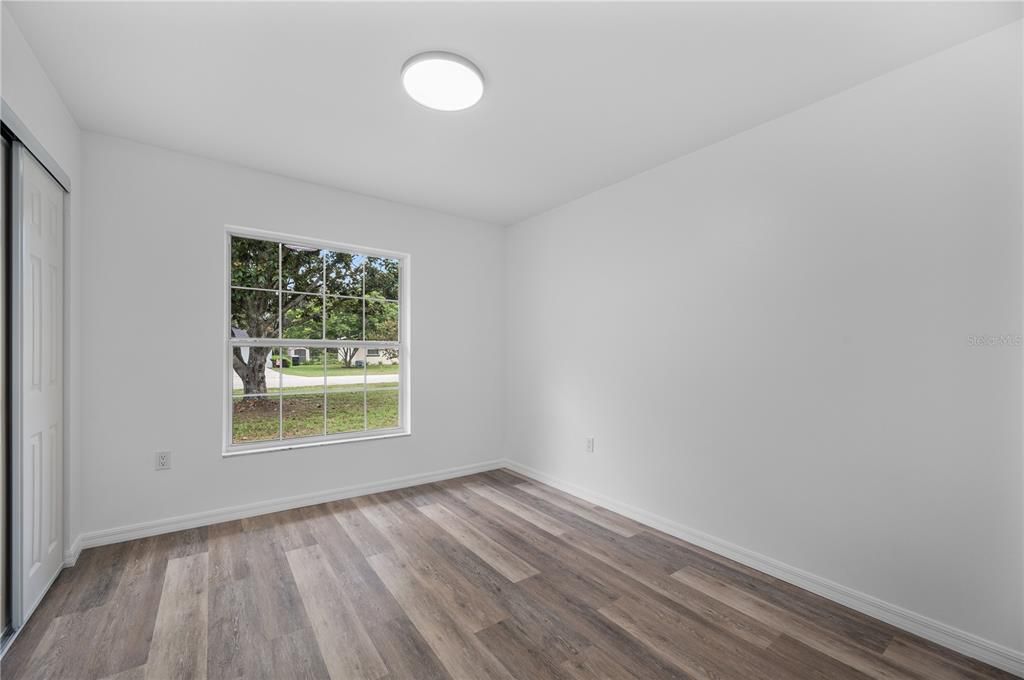 На продажу: $325,000 (3 спален, 2 ванн, 1302 Квадратных фут)