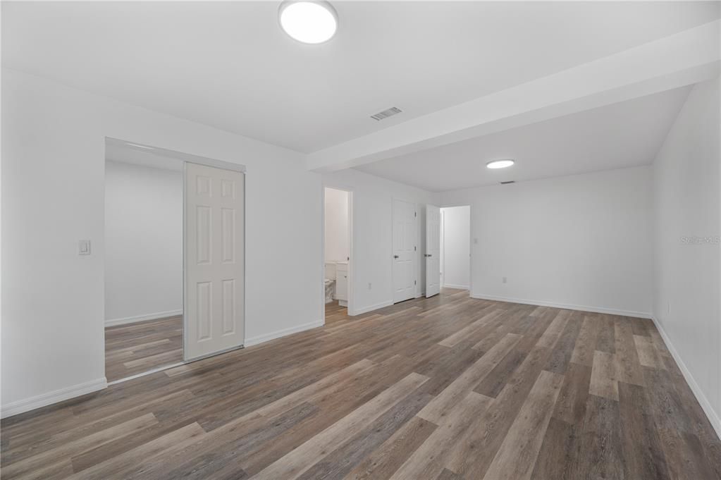На продажу: $325,000 (3 спален, 2 ванн, 1302 Квадратных фут)