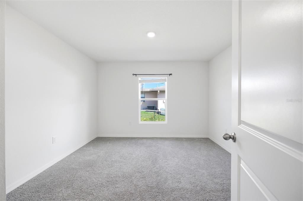 En Venta: $345,000 (4 camas, 2 baños, 1828 Pies cuadrados)