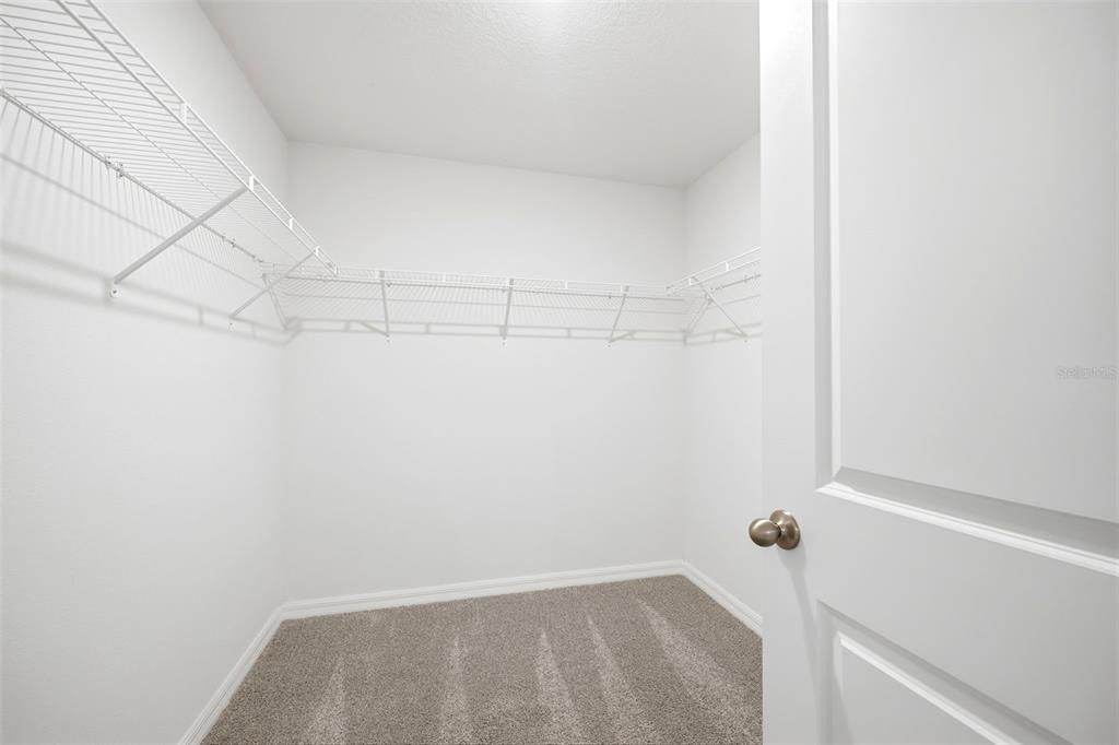 En Venta: $345,000 (4 camas, 2 baños, 1828 Pies cuadrados)