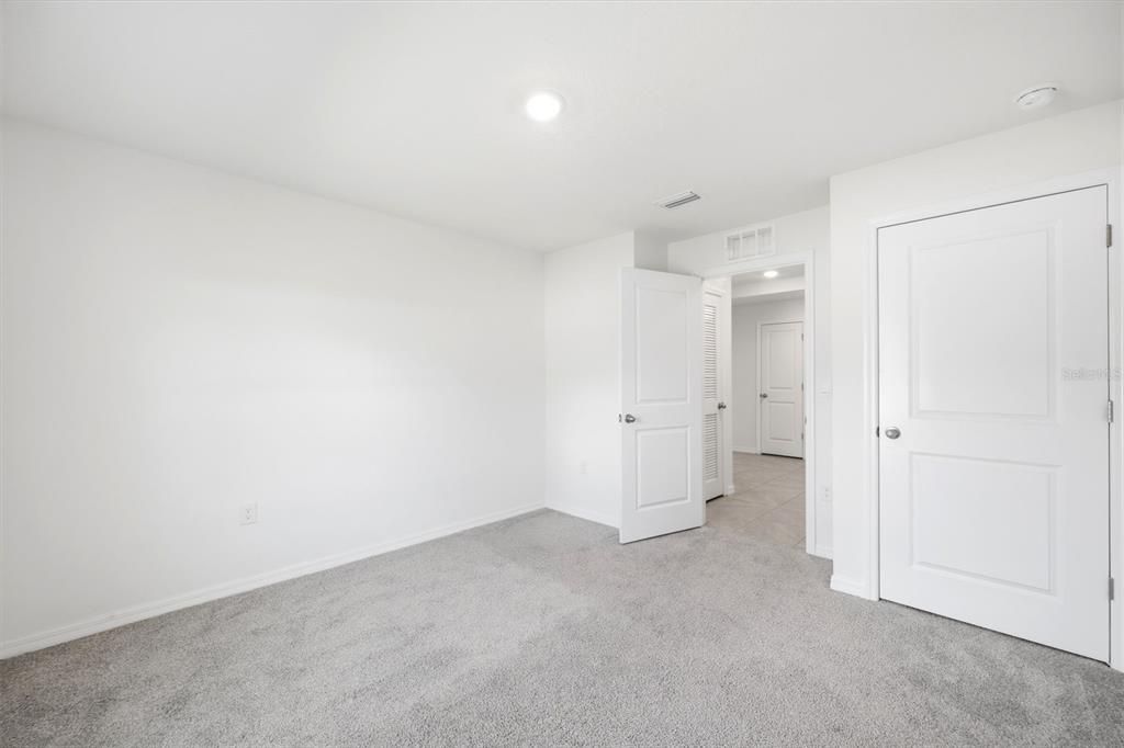 En Venta: $345,000 (4 camas, 2 baños, 1828 Pies cuadrados)