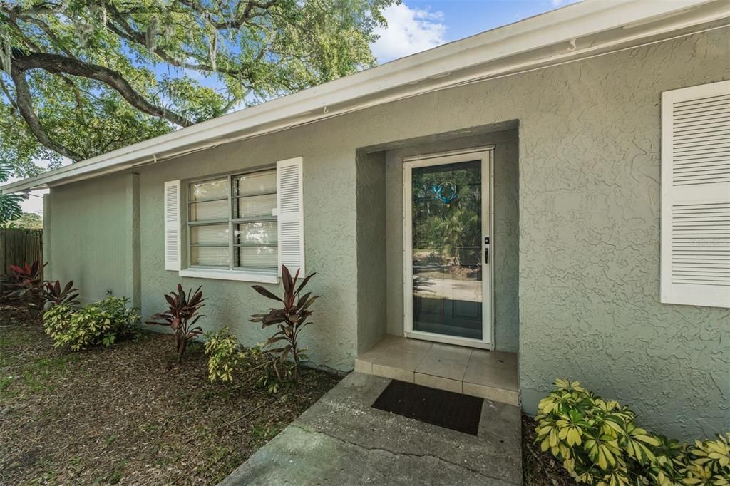 For Rent: $2,195 (4 beds, 2 baths, 1762 Square Feet)