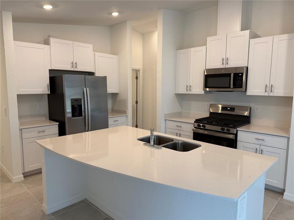 В аренду: $2,900 (3 спален, 2 ванн, 1438 Квадратных фут)