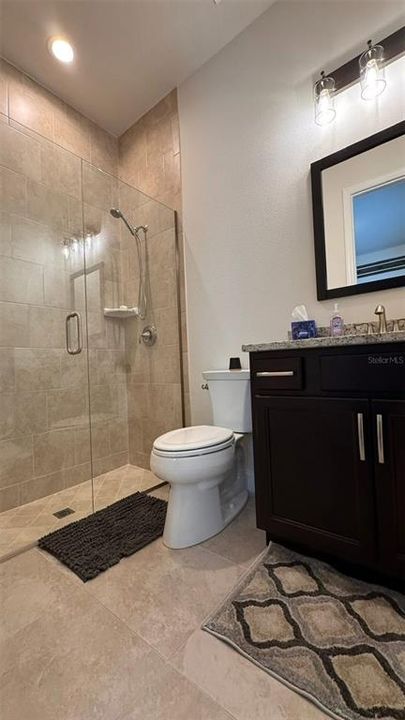En Venta: $599,900 (3 camas, 3 baños, 1851 Pies cuadrados)