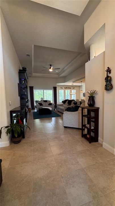 En Venta: $599,900 (3 camas, 3 baños, 1851 Pies cuadrados)
