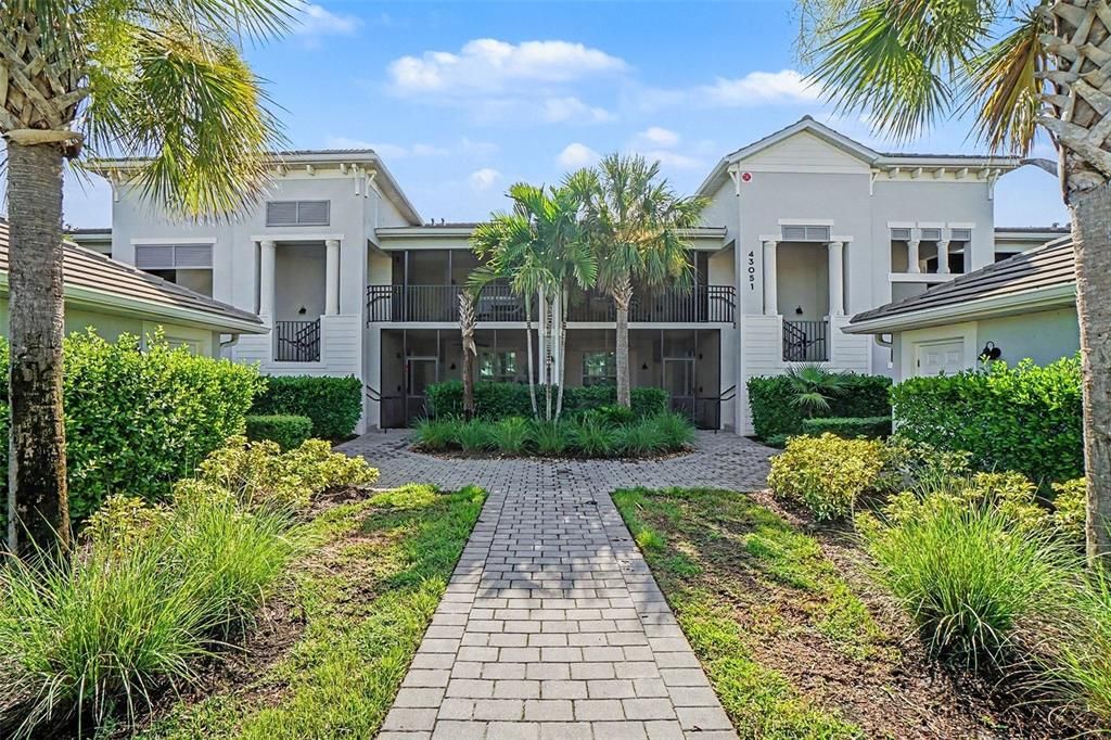For Sale: $339,000 (2 beds, 2 baths, 1366 Square Feet)