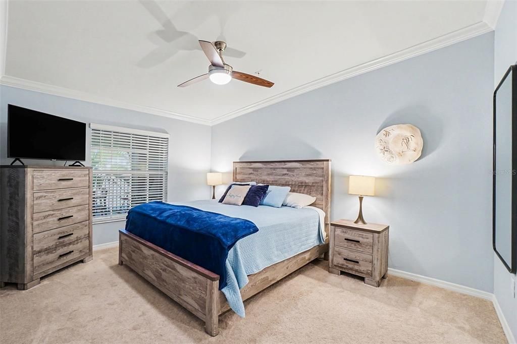 For Sale: $339,000 (2 beds, 2 baths, 1366 Square Feet)