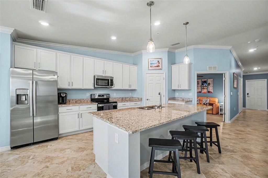 For Sale: $339,000 (2 beds, 2 baths, 1366 Square Feet)