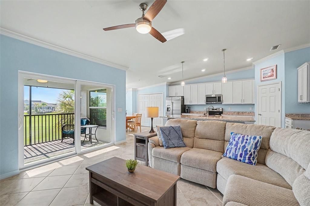 For Sale: $339,000 (2 beds, 2 baths, 1366 Square Feet)