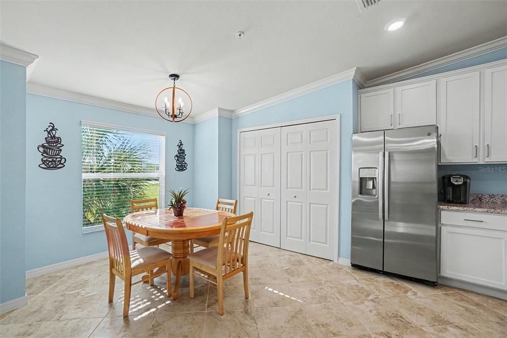 For Sale: $339,000 (2 beds, 2 baths, 1366 Square Feet)