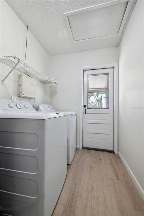 В аренду: $2,100 (2 спален, 1 ванн, 1056 Квадратных фут)