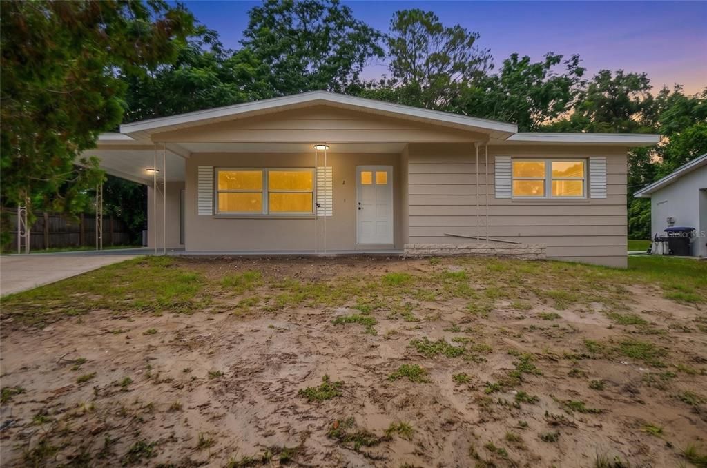 For Sale: $194,900 (2 beds, 1 baths, 1108 Square Feet)
