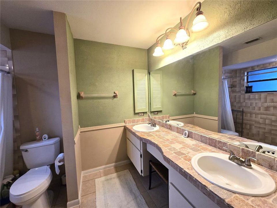 En Venta: $364,000 (3 camas, 2 baños, 1688 Pies cuadrados)