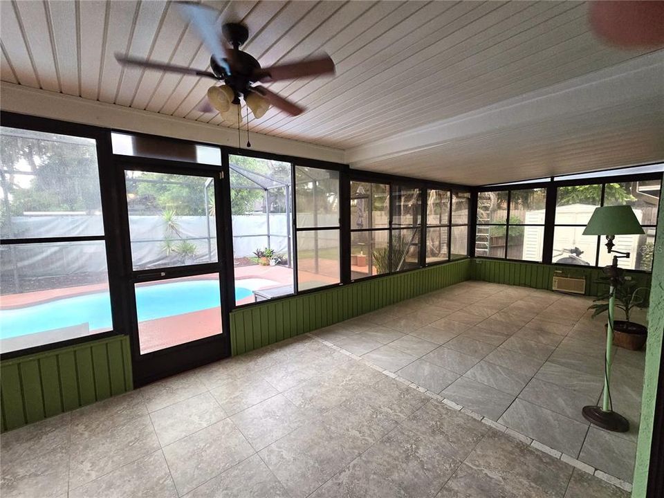 En Venta: $364,000 (3 camas, 2 baños, 1688 Pies cuadrados)