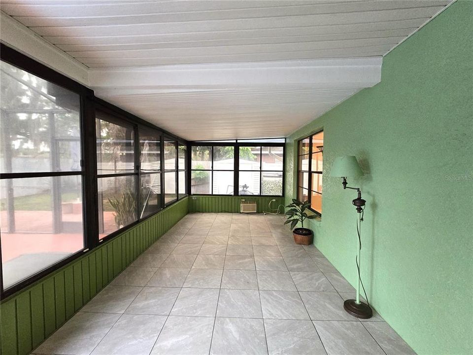 En Venta: $364,000 (3 camas, 2 baños, 1688 Pies cuadrados)