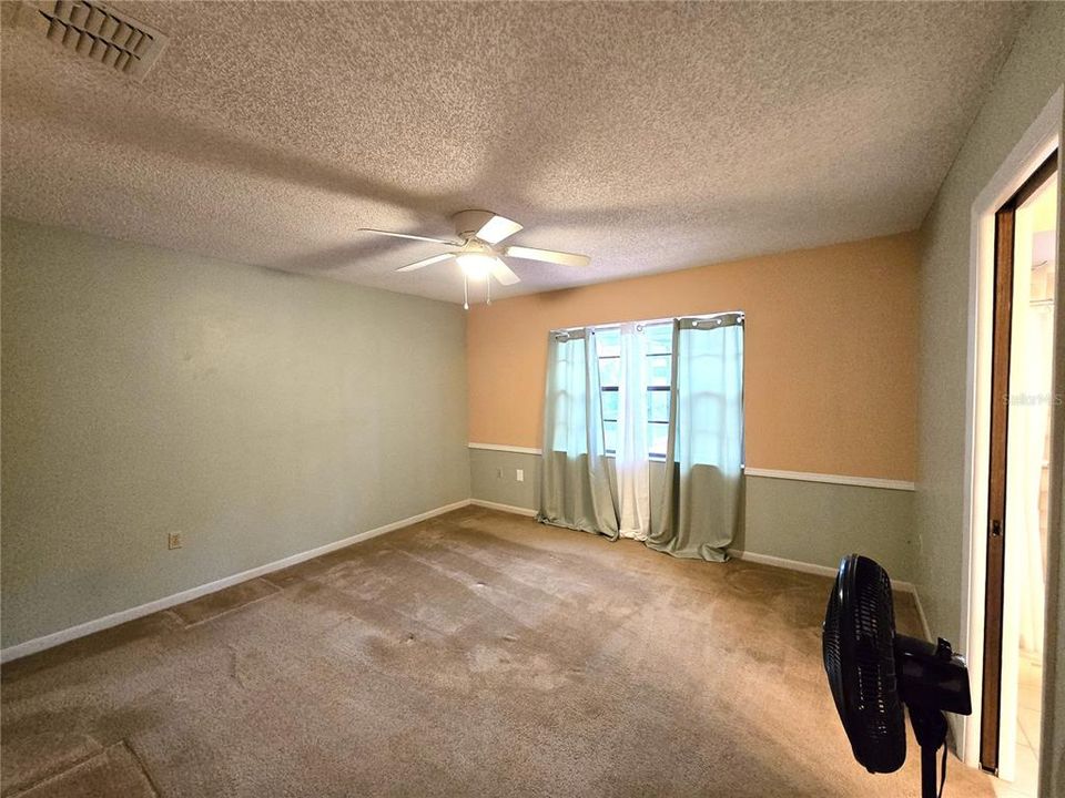 En Venta: $364,000 (3 camas, 2 baños, 1688 Pies cuadrados)
