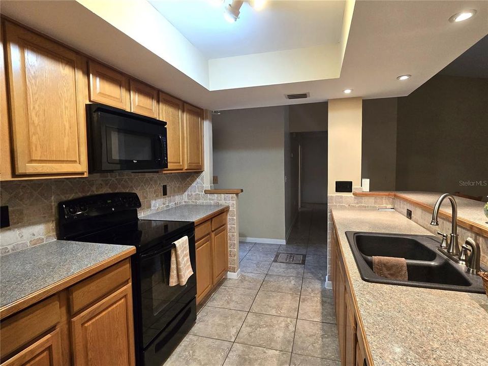 En Venta: $364,000 (3 camas, 2 baños, 1688 Pies cuadrados)