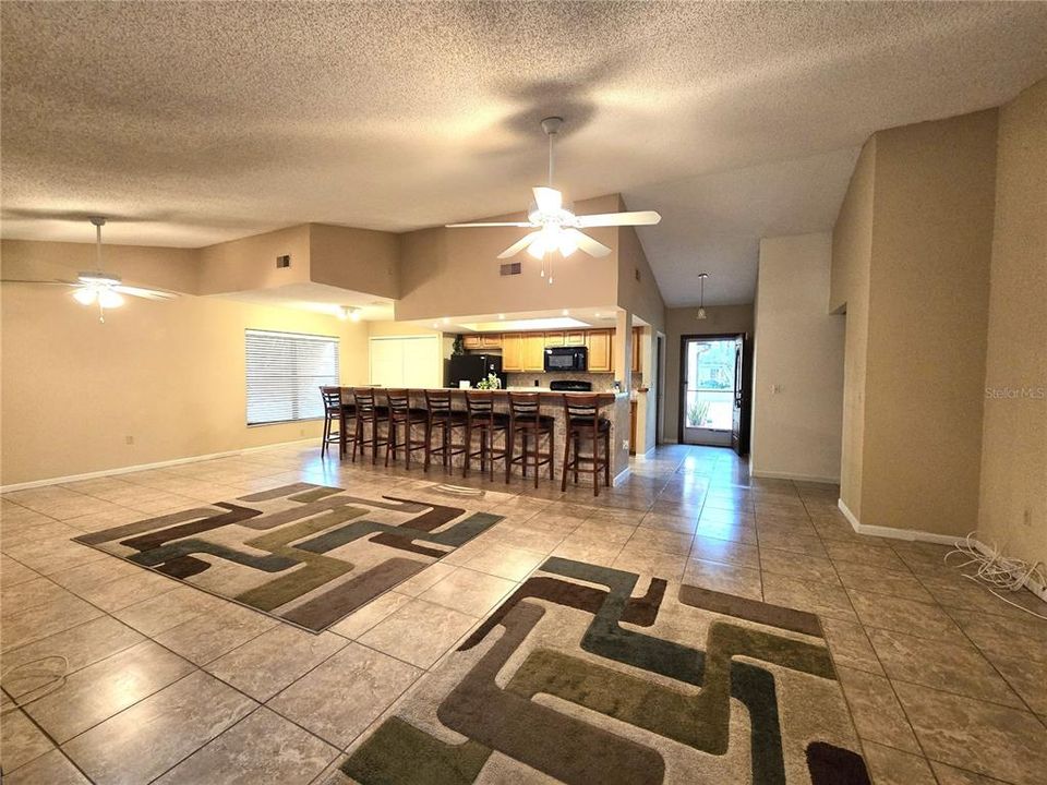 En Venta: $364,000 (3 camas, 2 baños, 1688 Pies cuadrados)