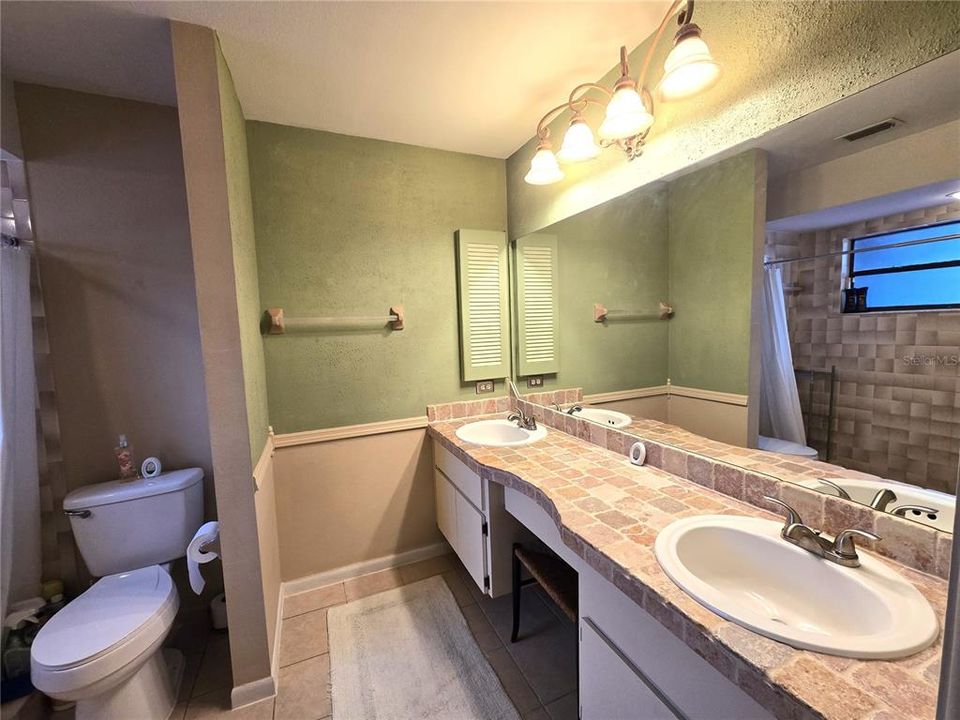 En Venta: $364,000 (3 camas, 2 baños, 1688 Pies cuadrados)