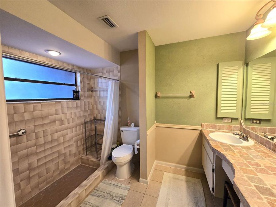 En Venta: $364,000 (3 camas, 2 baños, 1688 Pies cuadrados)