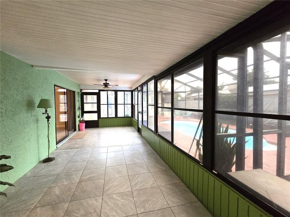En Venta: $364,000 (3 camas, 2 baños, 1688 Pies cuadrados)