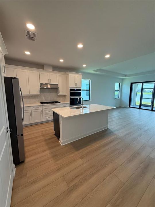 En Venta: $445,000 (3 camas, 2 baños, 1601 Pies cuadrados)