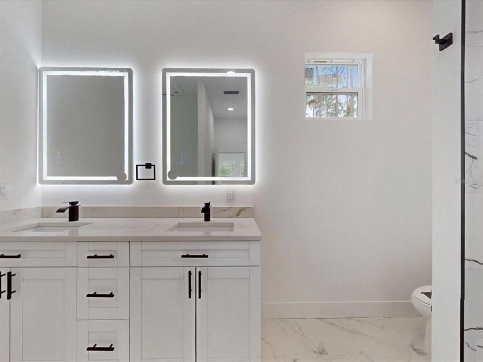 For Sale: $345,000 (3 beds, 2 baths, 1612 Square Feet)