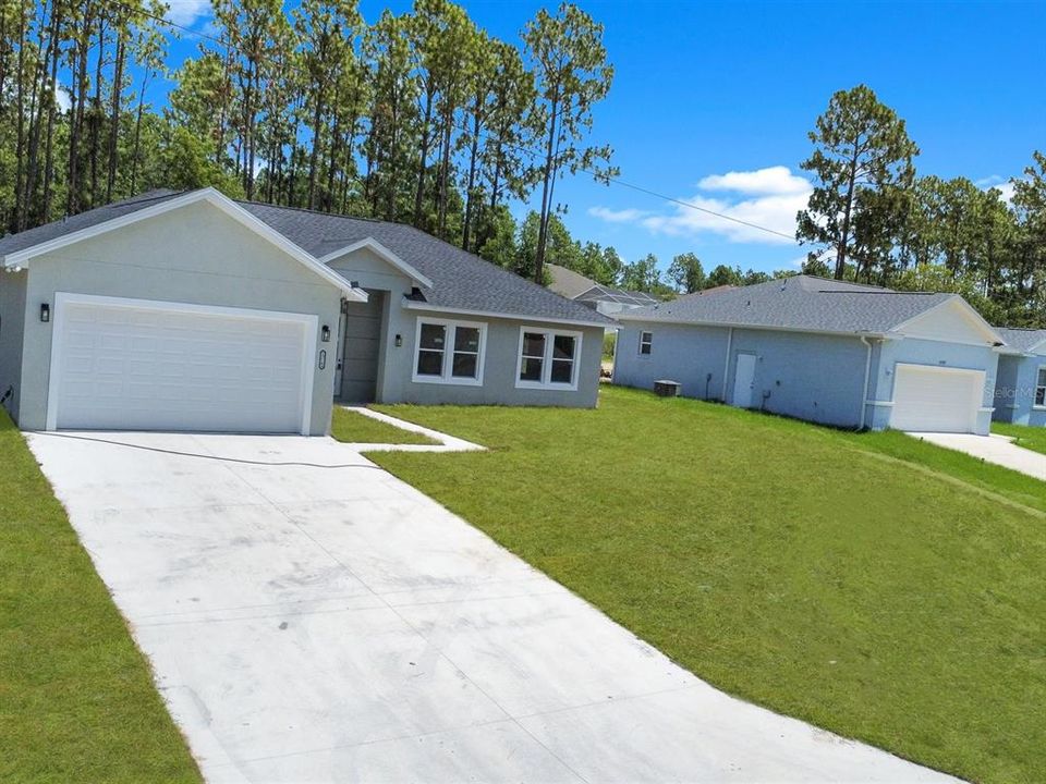 For Sale: $345,000 (3 beds, 2 baths, 1612 Square Feet)