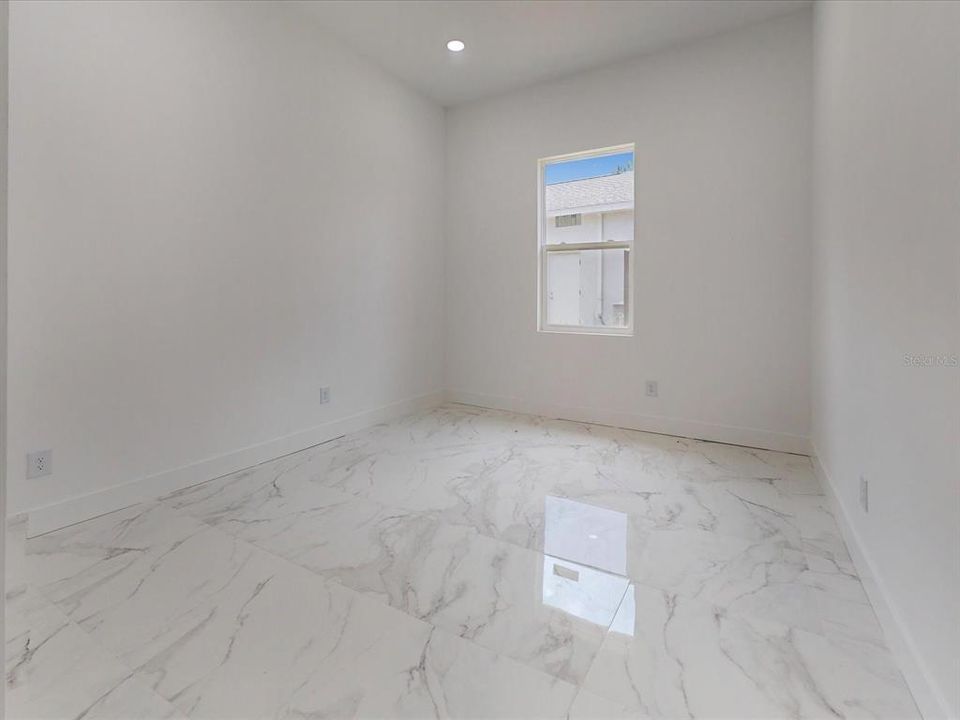 For Sale: $345,000 (3 beds, 2 baths, 1612 Square Feet)