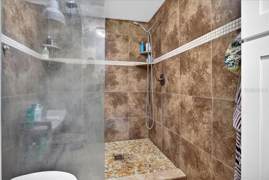 En Venta: $340,000 (2 camas, 2 baños, 1444 Pies cuadrados)