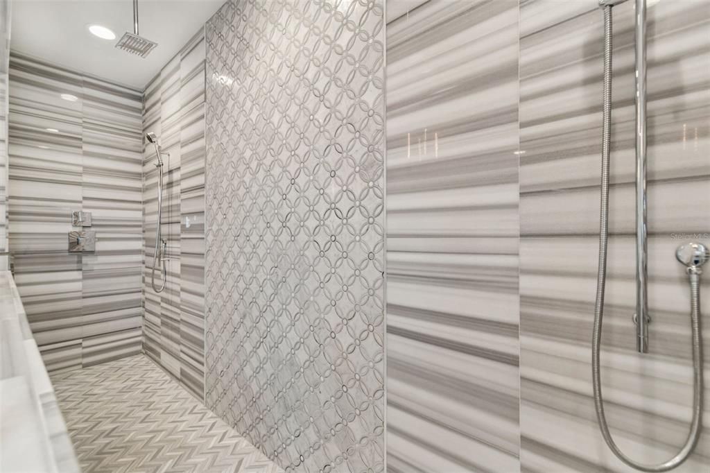 : $4,000,000 (5 beds, 5 baths, 5006 Square Feet)