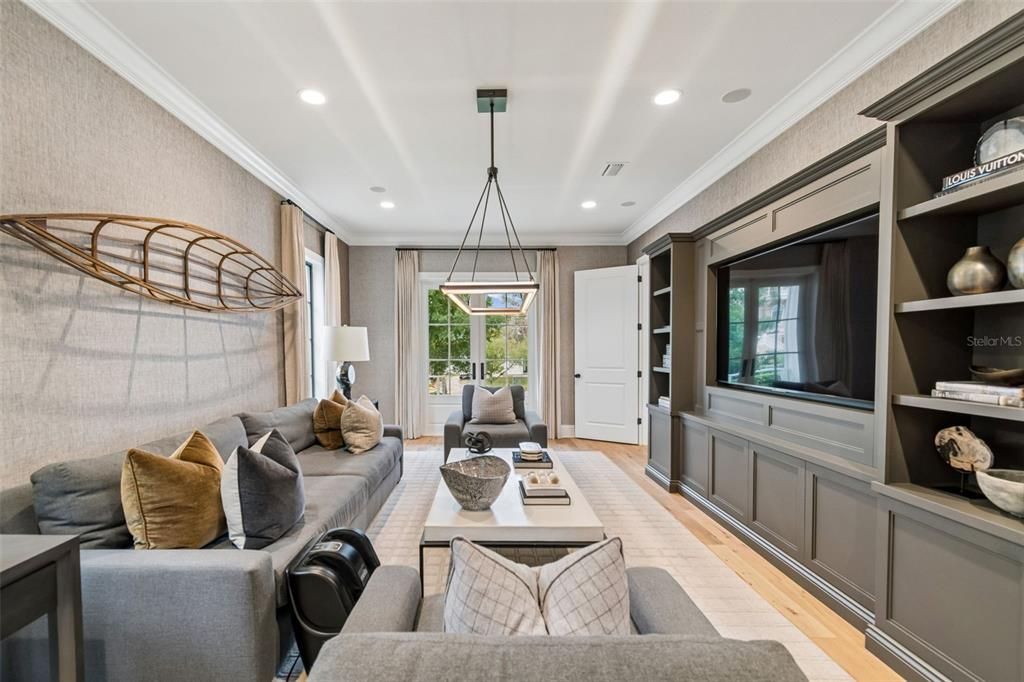 : $4,000,000 (5 beds, 5 baths, 5006 Square Feet)