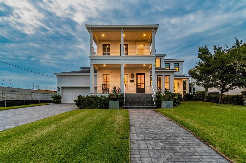: $4,000,000 (5 beds, 5 baths, 5006 Square Feet)