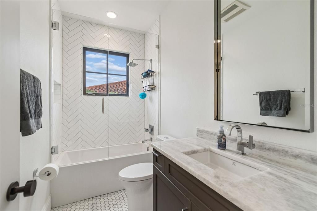 : $4,000,000 (5 beds, 5 baths, 5006 Square Feet)