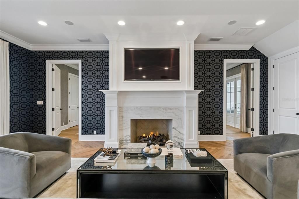 : $4,000,000 (5 beds, 5 baths, 5006 Square Feet)