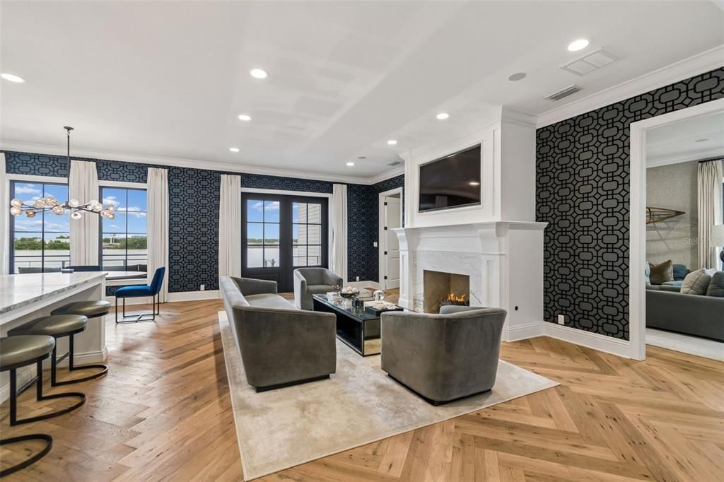 : $4,000,000 (5 beds, 5 baths, 5006 Square Feet)
