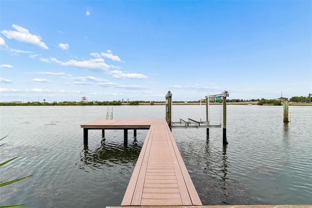 : $4,000,000 (5 beds, 5 baths, 5006 Square Feet)