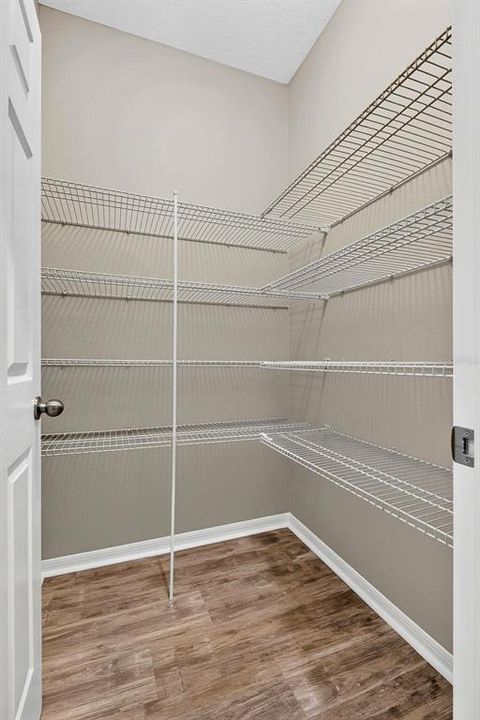 На продажу: $575,000 (5 спален, 3 ванн, 3302 Квадратных фут)