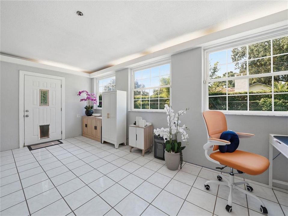 En Venta: $365,000 (3 camas, 2 baños, 2031 Pies cuadrados)