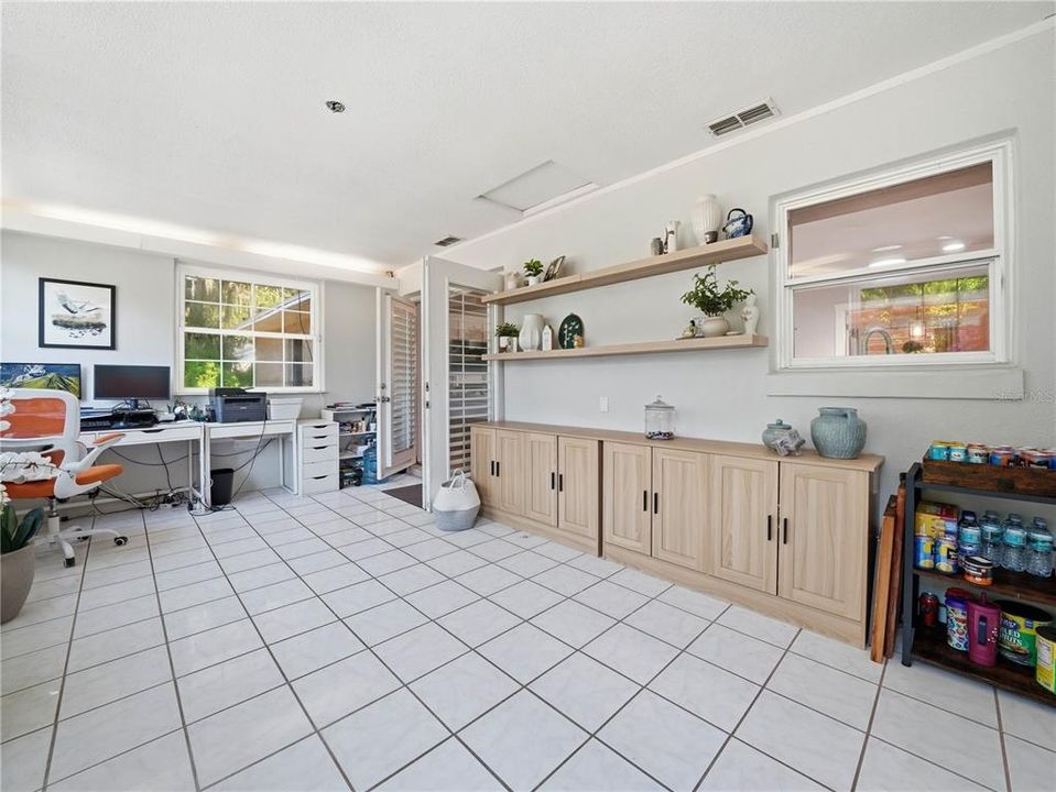 En Venta: $365,000 (3 camas, 2 baños, 2031 Pies cuadrados)