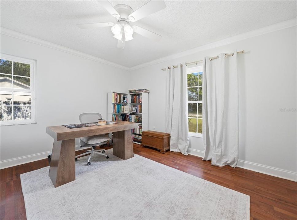 En Venta: $365,000 (3 camas, 2 baños, 2031 Pies cuadrados)