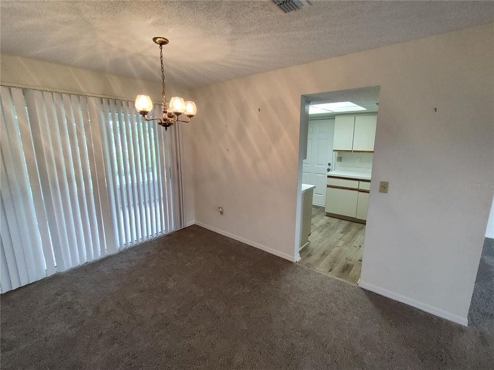 For Rent: $1,400 (2 beds, 2 baths, 1040 Square Feet)