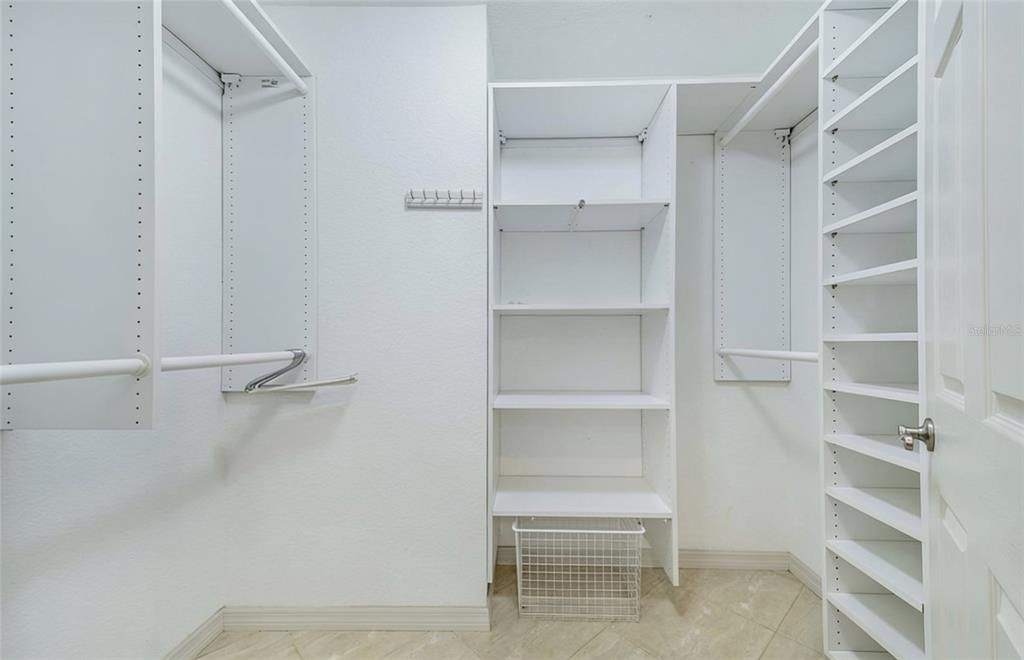 В аренду: $3,000 (3 спален, 2 ванн, 2403 Квадратных фут)