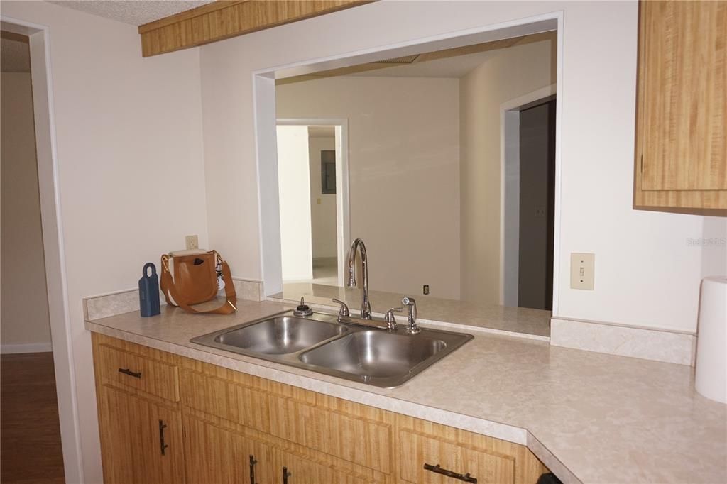 For Rent: $1,400 (2 beds, 2 baths, 1224 Square Feet)