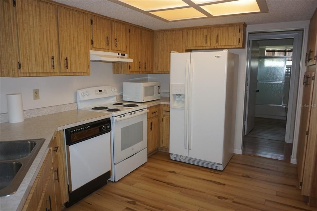 For Rent: $1,400 (2 beds, 2 baths, 1224 Square Feet)
