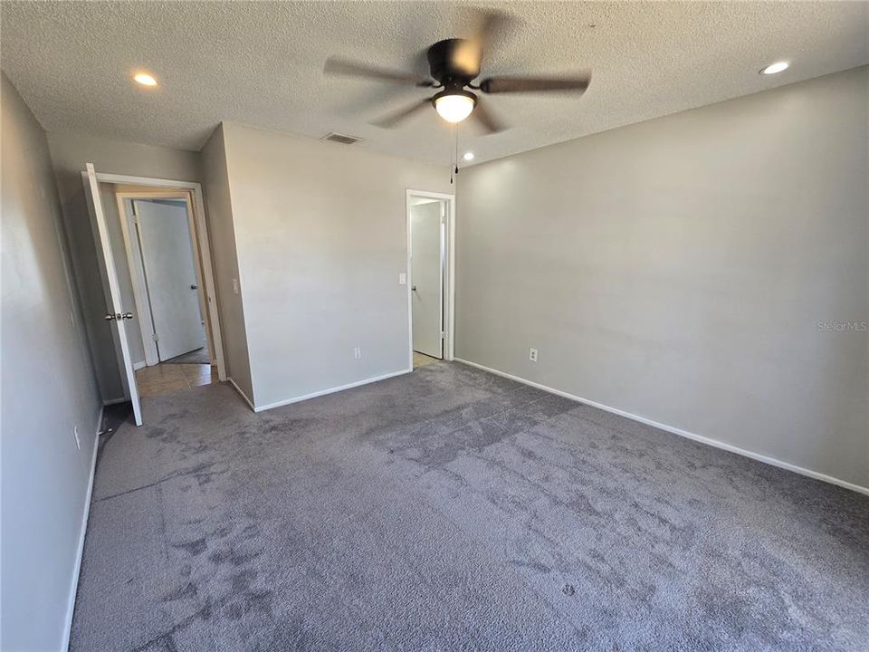 For Rent: $2,100 (3 beds, 2 baths, 1136 Square Feet)