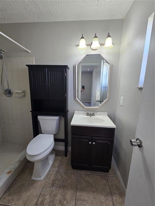 For Rent: $2,100 (3 beds, 2 baths, 1136 Square Feet)